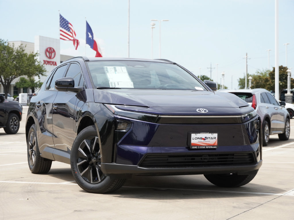 Used 2026 Toyota bZ FWD image 2