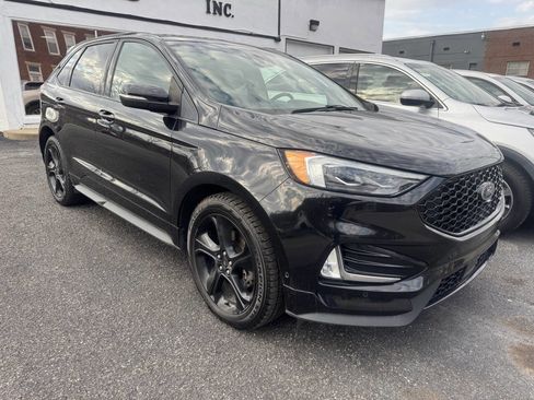Used 2019 Ford Edge ST w/ Equipment Group 401A image 3
