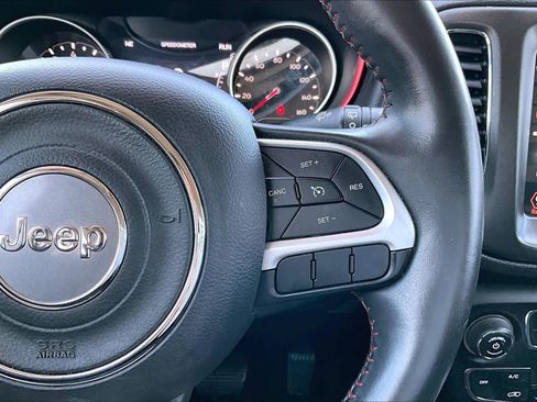 Used 2019 Jeep Compass Trailhawk image 25