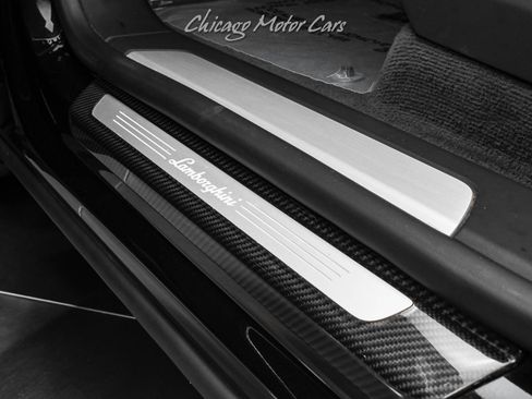 Used 2020 Lamborghini Urus image 32