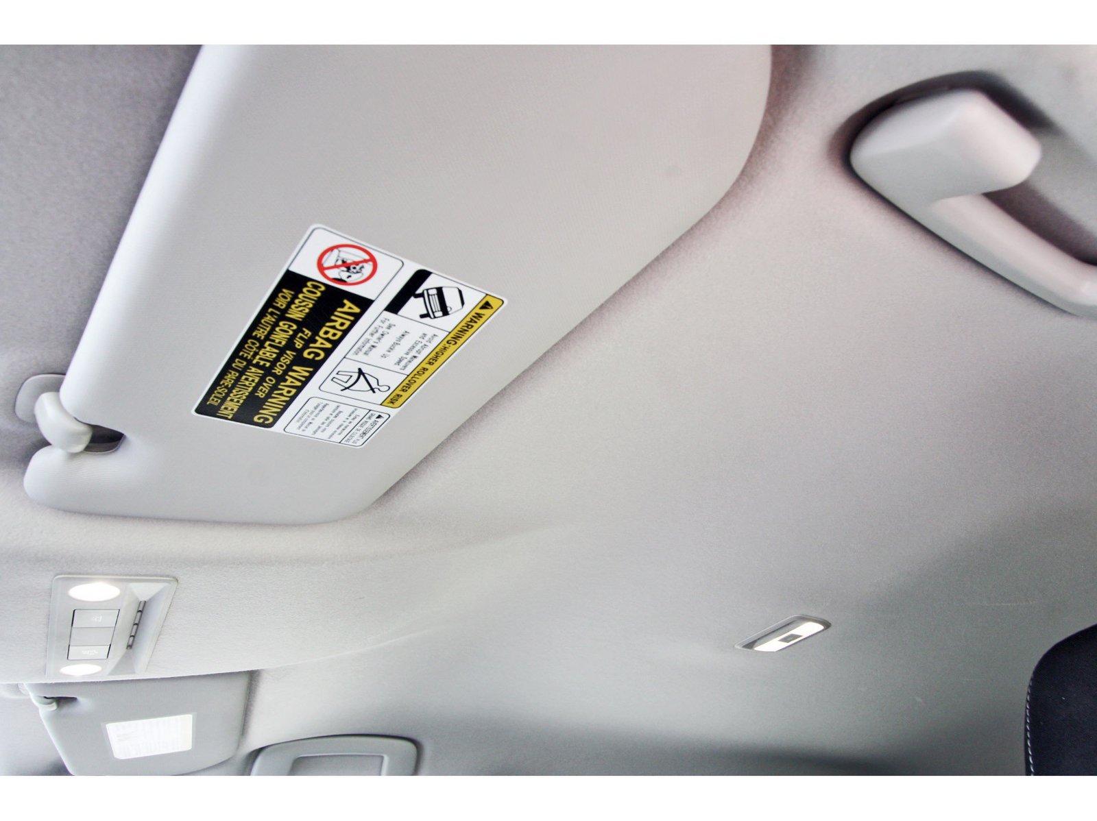 Certified 2025 Nissan Kicks SV FWD image 30
