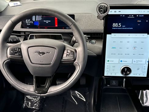 Used 2021 Ford Mustang Mach-E Premium image 29