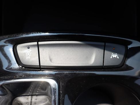 Used 2024 Chevrolet Trax LT FWD image 19