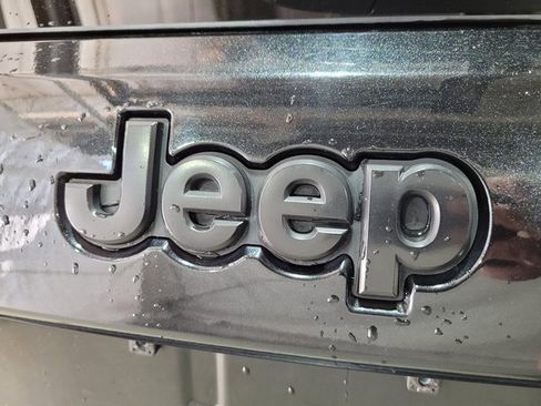 Used 2016 Jeep Grand Cherokee Laredo image 49