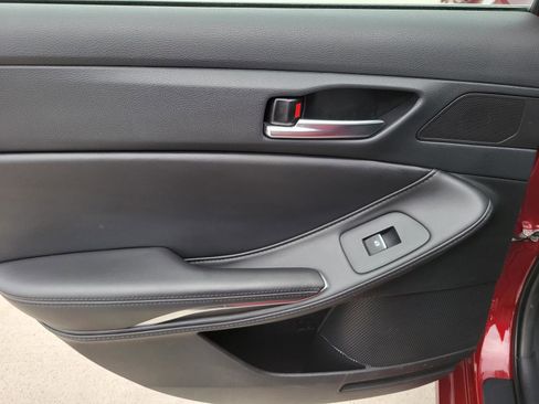 Used 2022 Toyota Avalon XLE image 10