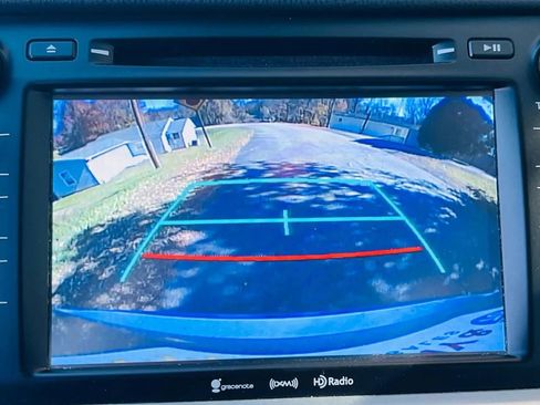 Used 2018 Toyota Highlander XLE image 15