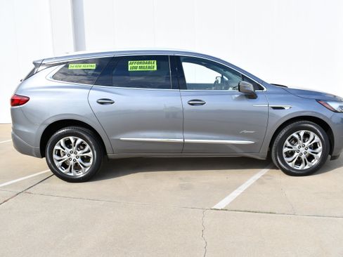 Used 2021 Buick Enclave Avenir w/ Avenir Technology Package AWD/4WD image 16