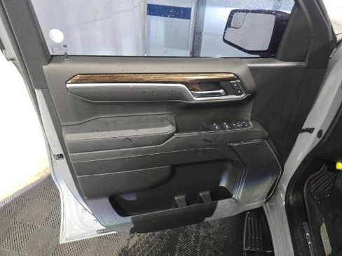 Used 2024 GMC Sierra 1500 Elevation w/ LPO, Elevation Black Package AWD/4WD image 13