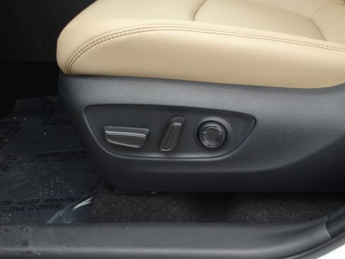 New 2025 Toyota RAV4 XLE Premium image 9