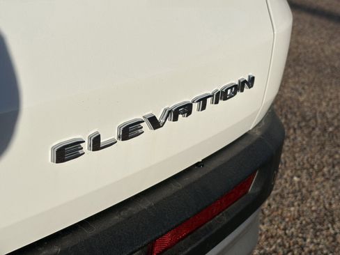 New 2026 GMC Acadia Elevation image 12