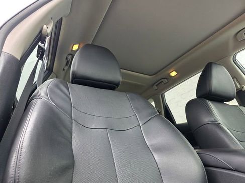 Used 2016 Nissan Rogue SL w/ SL Premium Package FWD image 16
