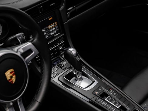 Used 2015 Porsche 911 Turbo image 58