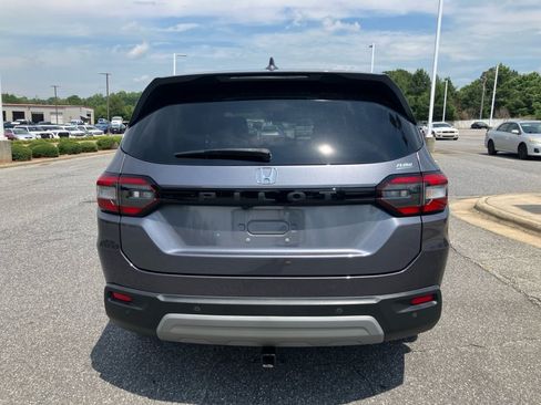 Certified 2025 Honda Pilot EX-L image 18