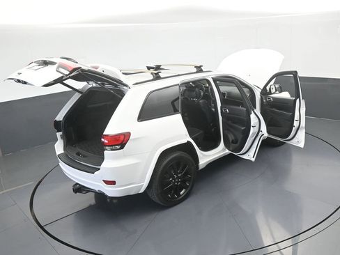 Used 2018 Jeep Grand Cherokee Altitude image 63