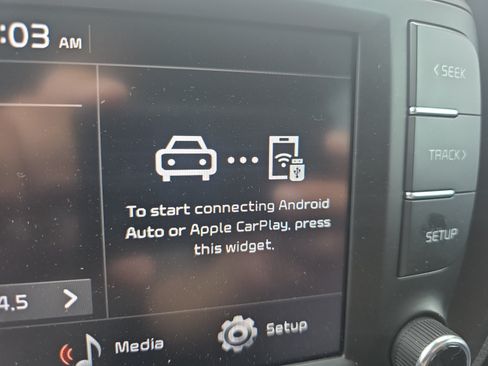 Certified 2025 Kia Soul LX w/ LX Technology Package FWD image 14