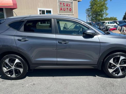 Used 2016 Hyundai Tucson Sport image 8