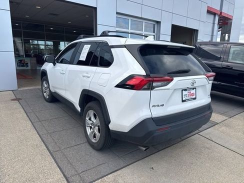 Used 2019 Toyota RAV4 XLE w/ Convenience Package image 5