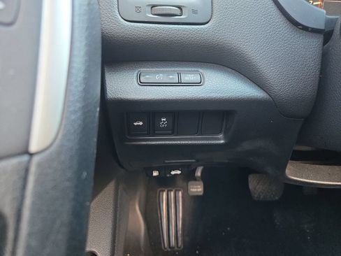 Used 2017 Nissan Altima 2.5 SV FWD image 14