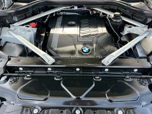 Used 2023 BMW X5 xDrive40i w/ M Sport Package AWD/4WD image 33