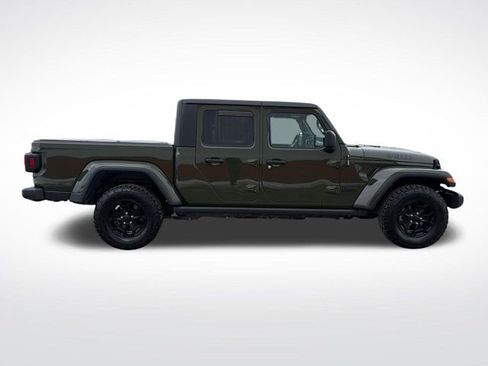Used 2022 Jeep Gladiator Overland AWD/4WD image 8