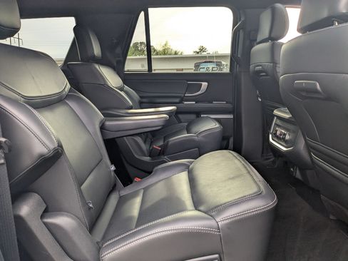 Certified 2025 Ford Expedition Max Platinum w/ Stealth Appearance Package AWD/4WD image 37