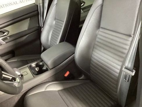 Used 2024 Land Rover Discovery Sport Dynamic SE AWD/4WD image 11