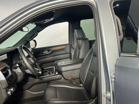 Used 2025 GMC Yukon Denali AWD/4WD image 23