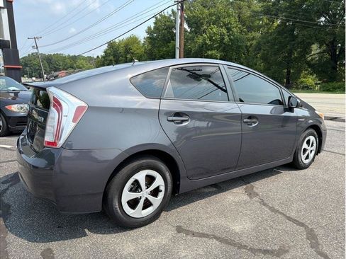 Used 2012 Toyota Prius Two FWD image 6