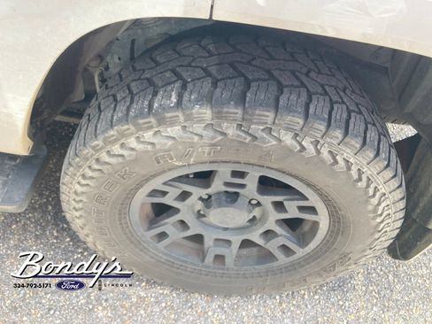 Used 2020 Toyota 4Runner SR5 AWD/4WD image 7