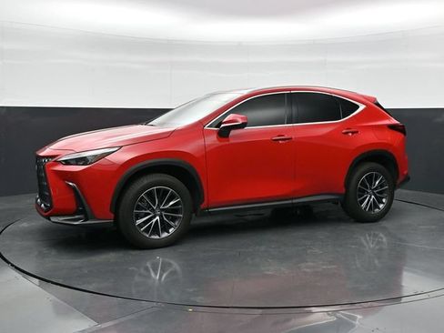 Used 2025 Lexus NX 250 FWD w/ Towing Package (2000 Lbs) image 6