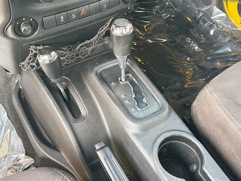 Used 2015 Jeep Wrangler Unlimited Sahara w/ Connectivity Group image 24