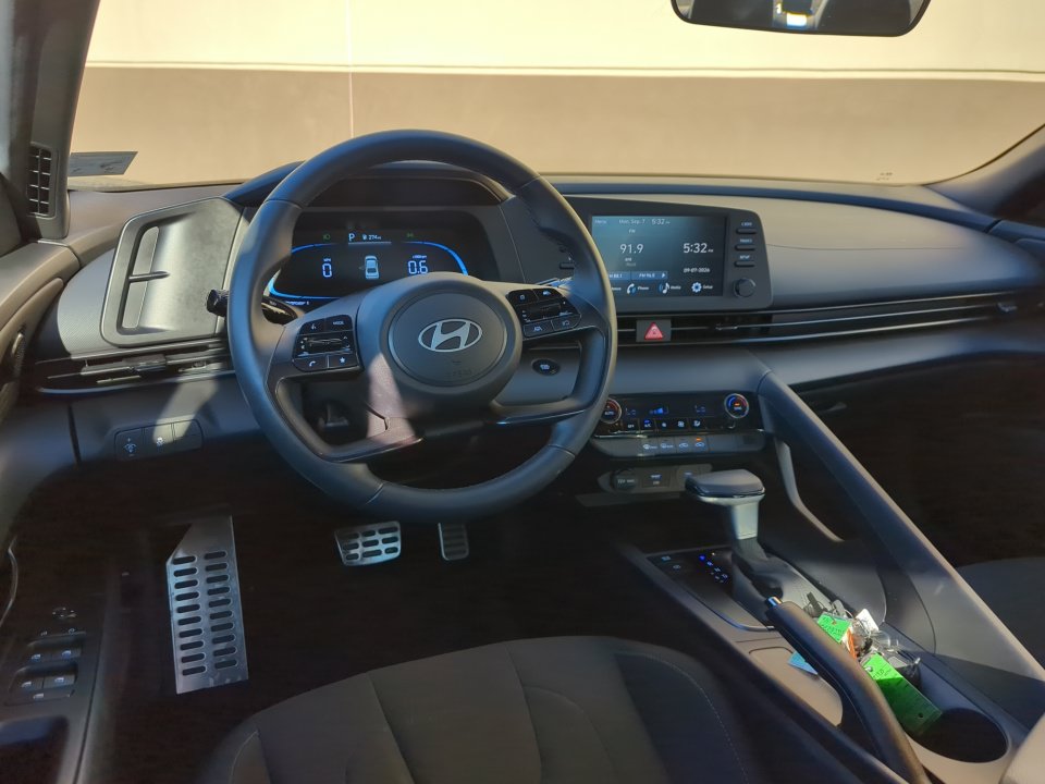 Certified 2026 Hyundai Elantra Sport FWD image 18