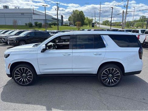 New 2026 Chevrolet Tahoe High Country AWD/4WD image 15