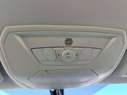Used 2015 Ford C-MAX Energi SEL w/ Equipment Group 302A FWD image 33