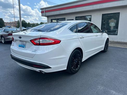 Used 2014 Ford Fusion SE w/ Equipment Group 202A FWD image 5