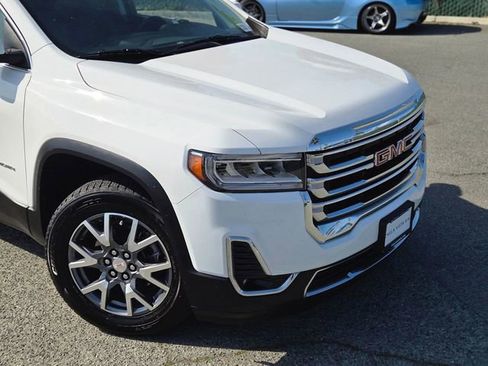 Used 2023 GMC Acadia SLT image 3