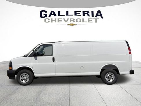 New 2026 Chevrolet Express 2500 Extended w/ Driver Convenience Package RWD image 4