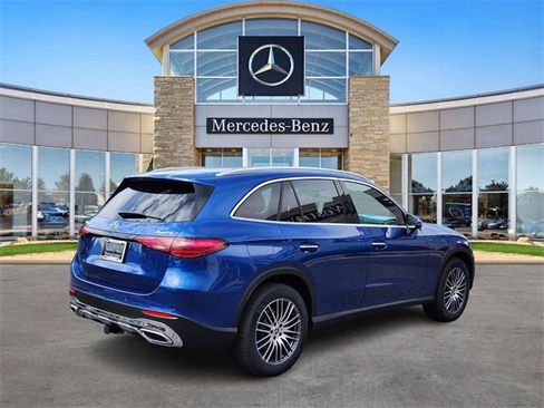 Certified 2025 Mercedes-Benz GLC 300 4MATIC image 4