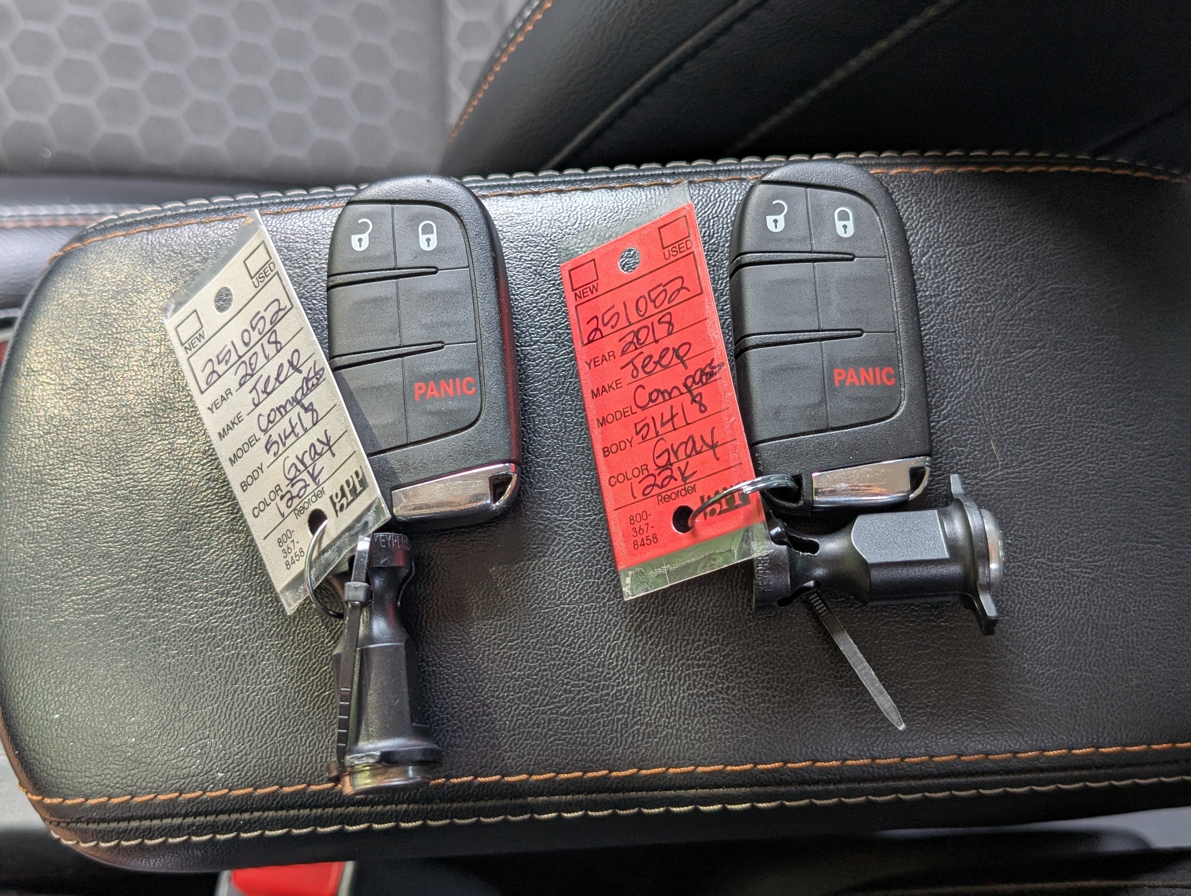 Used 2018 Jeep Compass Latitude FWD image 32