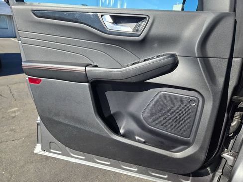 Used 2025 Ford Escape ST-Line AWD/4WD image 12