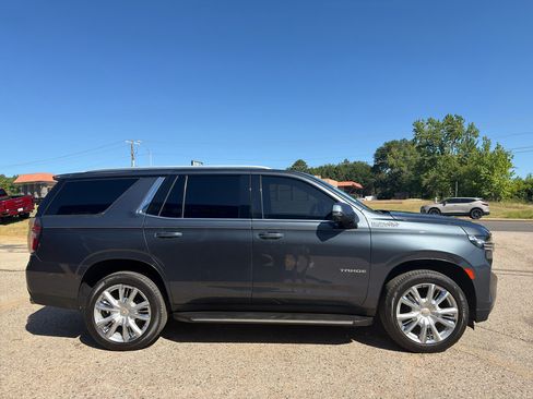Used 2021 Chevrolet Tahoe High Country RWD image 14