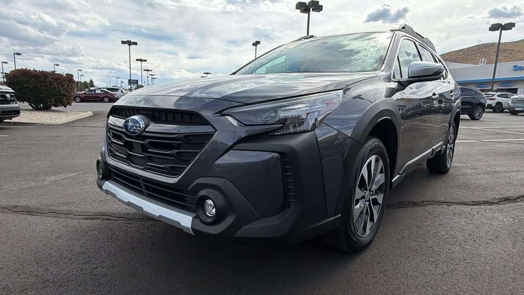 Used 2025 Subaru Outback Touring AWD/4WD image 7