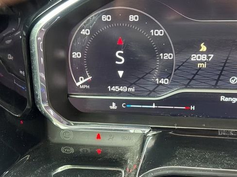 Used 2025 GMC Sierra 1500 SLT image 38