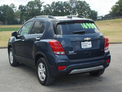 Used 2018 Chevrolet Trax LT w/ LT Convenience Package AWD/4WD image 11