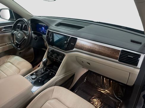 Used 2018 Volkswagen Atlas SEL Premium image 40