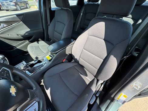Used 2023 Chevrolet Malibu LS image 24