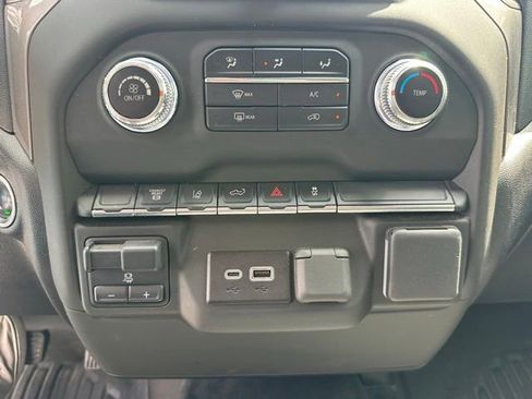Used 2025 GMC Sierra 2500 Pro AWD/4WD image 18