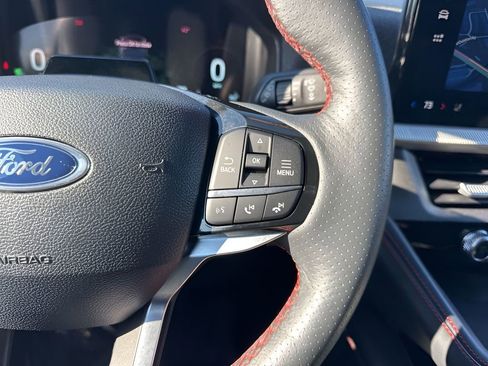 Used 2025 Ford Explorer ST-Line w/ ST-Line Street Pack image 16