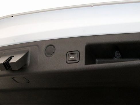 Used 2024 Chevrolet Equinox LT w/ LPO, Floor Liner Package image 28