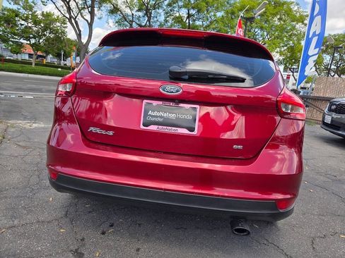 Used 2017 Ford Focus SE FWD image 5